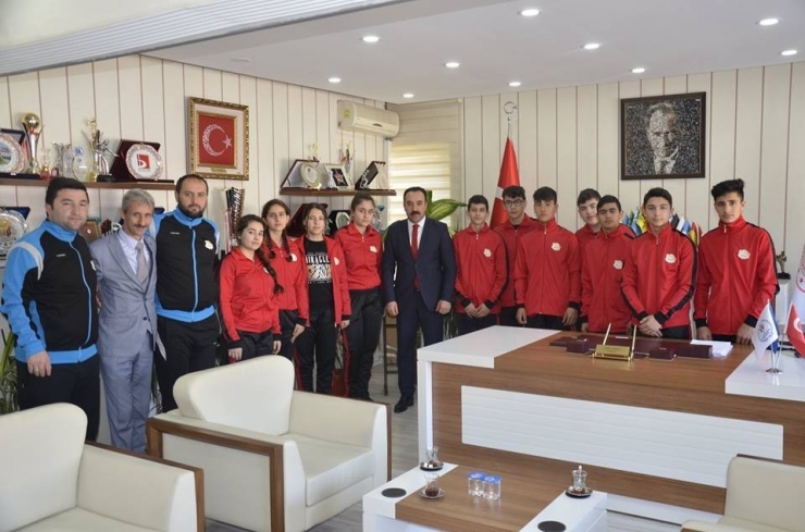 Başarılı Sporcular Anadolu Yıldızlar Ligi’ne Uğurlandı