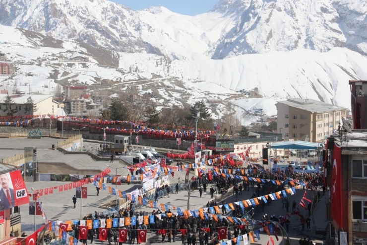 Hakkari’de Cumhurbaşkanı Erdoğan Heyecanı