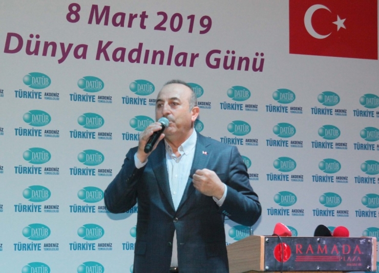 Bakan Çavuşoğlu: “Amerika’da Yaşayan Ahıskalılara Çifte Vatandaşlık Vereceğiz”
