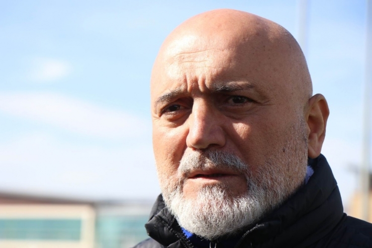 Hikmet Karaman: "Ç. Rizespor Maçında Edilen Küfürleri Açarsam Türkiye Ayağa Kalkar”