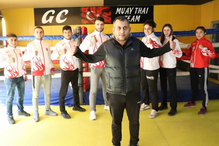 Sponsor Yok Başarı Çok