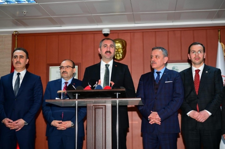 Adalet Bakanı Gül: "Hakim Ve Savcılarımızın Uyacağı, Bağlayıcı Meslek Kurallarını Yazılı Hale Getirmiş Olduk"