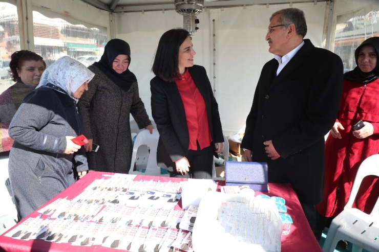 Murat Aydın’ın Mikrofon Uzattığı Engelli Vatandaş, “Beykoz’a Hizmet Yapmanızı İstiyoruz”