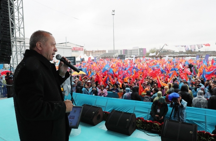 Cumhurbaşkanı Erdoğan: "Sınırlarımıza Da Saldırsalar, Bayrağımıza Da Saldırsalar, Ezanımıza Da Saldırsalar Bu Millete Diz Çöktüremeyecekler"