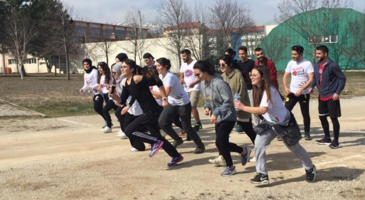 Dpü’lü Öğrenciler Köy Okulları İçin Koştu