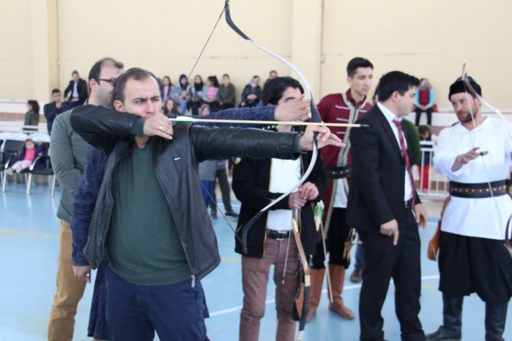 Dumlupınar’da Okçuluk Kursu Başladı