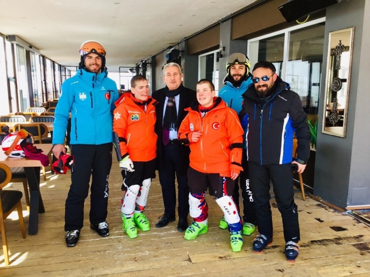 Erzurum Gençlik Ve Spor İl Müdürü Taşkesenligil: “Gurur Kaynaklarımızın Adeta Madalyaları Ellerinden Çalınmıştır”