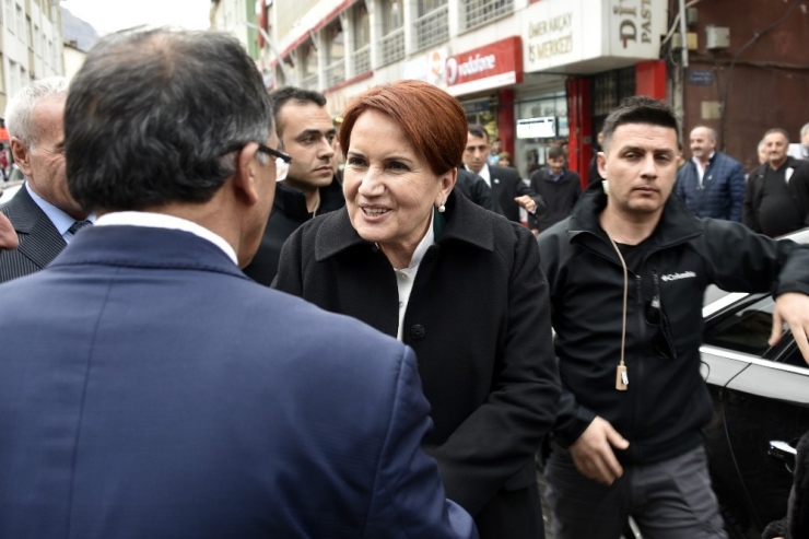 Akşener’den Gümüşhane’ye Sürpriz Ziyaret