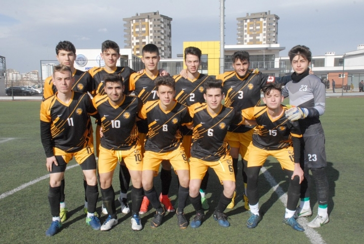 U-19 Ligi’nde Zirveyi Yakından İlgilendiren Erteleme Maçı Yarın Oynanacak
