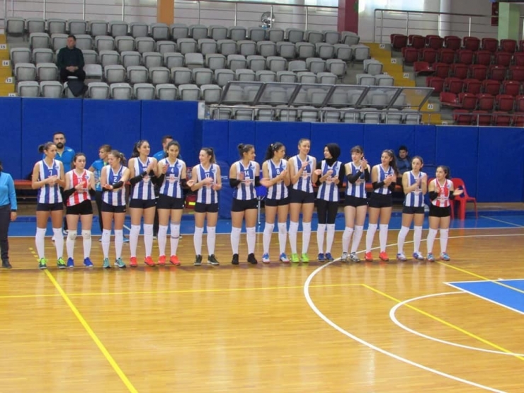 Sultanlar 1.lige Yarı Finalde Veda Etti