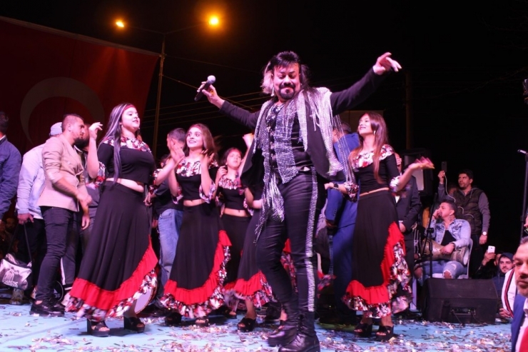 Menemenliler Roman Konserinde Buluştu