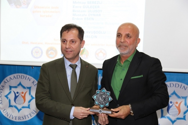 Başkan Çavuşoğlu: "Sergen Yalçın’a Şu Ana Kadar Gelen Teklif Yok"