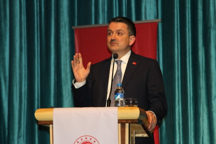 Bakan Pakdemirli: "Patates Üretiminin Yasaklandığına Dair Çıkan Haberler Asılsızdır"