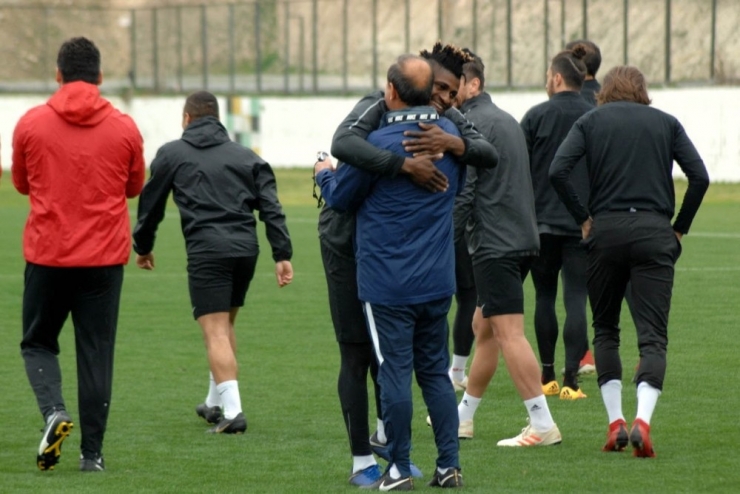 Yücel İldiz: “Son Düzlüğü İyi Koşacağımızı Düşünüyorum”