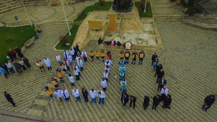 Sağlık Çalışanlarından 100. Yıl Koreografisi