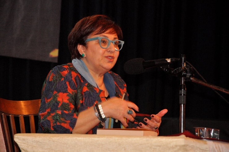 Buket Uzuner, Nazilli’de Sevenleriyle Buluştu