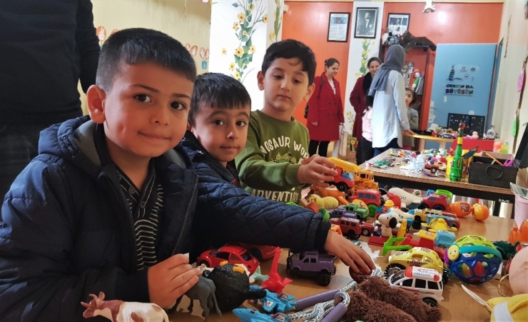 “Oyuncak Kütüphanesi” İle Çocuklar Hem Eğlenecek Hem De Öğrenecek