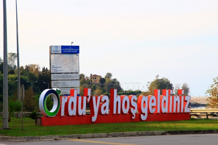 Ordu’da 1,5 Milyon Çiçek Toprakla Buluştu