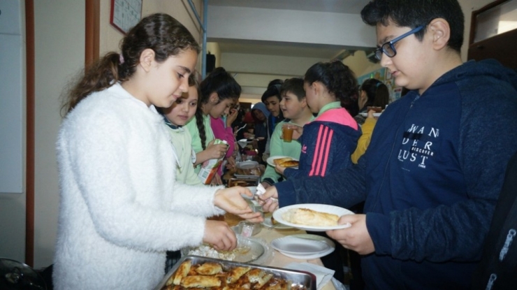 Minik Kalpler İyilik Elçisi Oldu