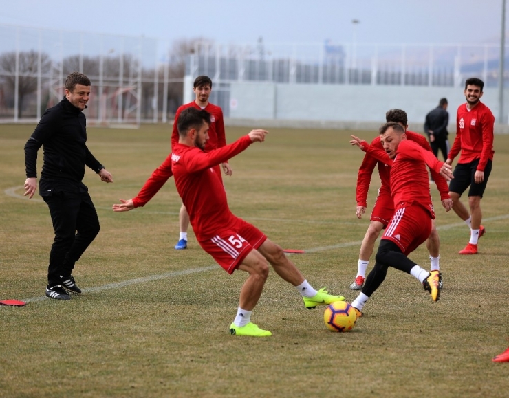 Dg Sivasspor, Fenerbahçe Maçına Hazır