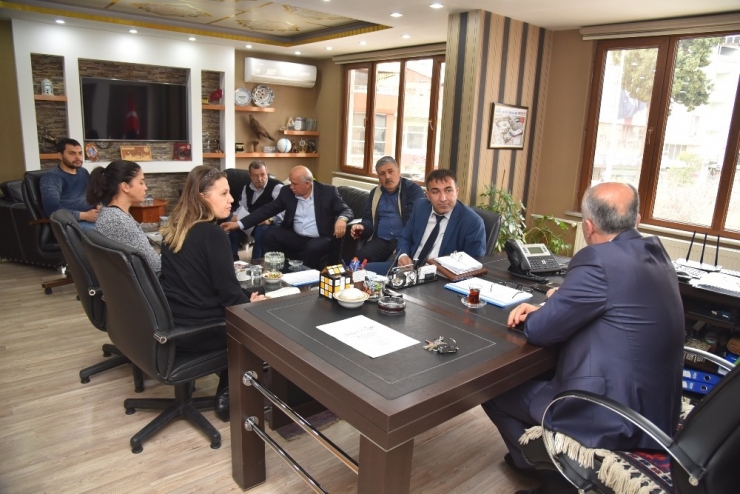 Dursunbey Osb’de İlk Yatırımcı İle İmzalar Atıldı