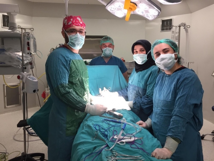 Karındaki Kitleyi ’Kilo’ Sandılar