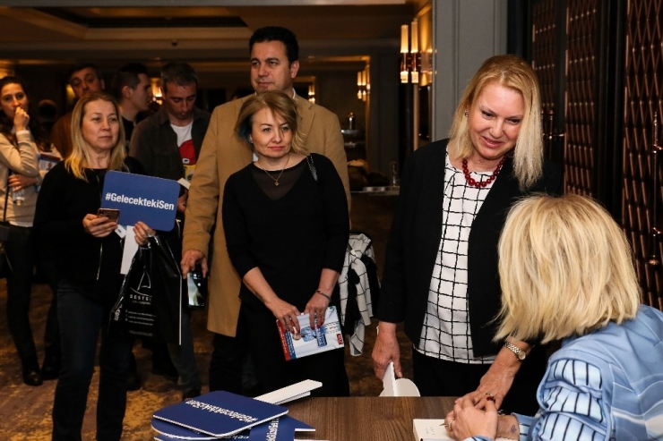 “Gelecekteki Sen” Etkinliğine Milli Eğitim Bakanı Selçuk Da Katıldı