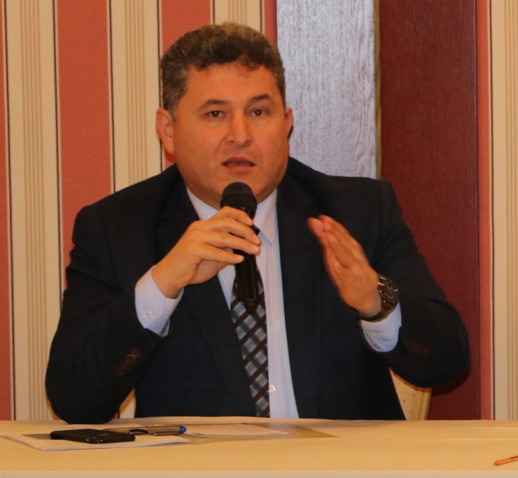 Vampir Kelebek İçin Toplandılar Ama Daha Büyük Tehlikelere Dikkat Çektiler