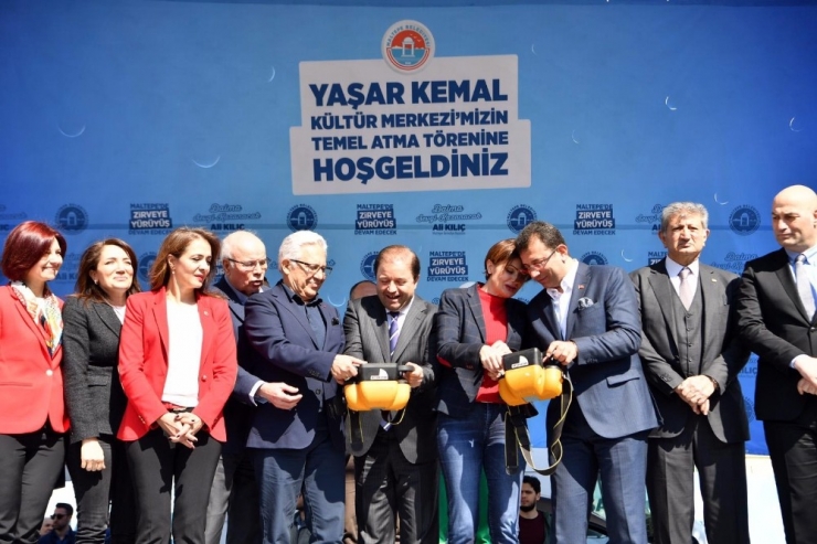 Maltepe’de “Yaşar Kemal” Coşkusu