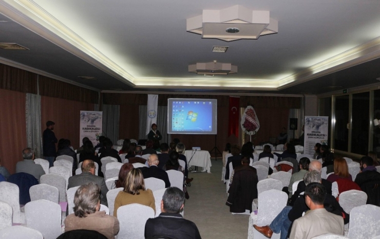 Kuşadası’nda Ortaçağ Çanak Ve Çömlekçiliği İçin Sempozyum Düzenlendi