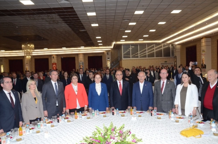 Kılıçdaroğlu Ve Akşener Stk’larla Buluştu