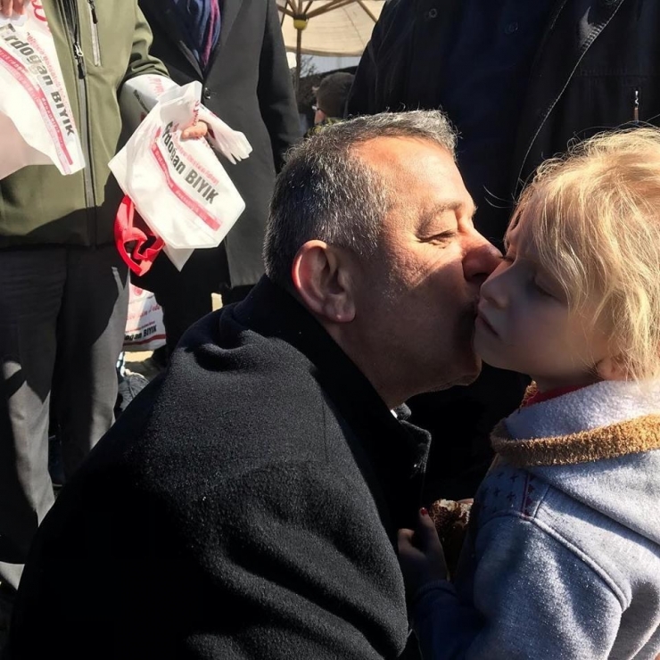 Mhp’li Başkan Adayı Bıyık’ı Gören Dosya Teslim Ediyor