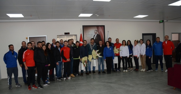 Altyapı Antrenörlerine "Çocuk Koruma" Semineri