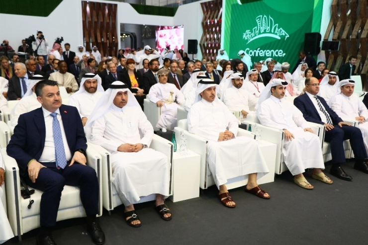 Bakan Pakdemirli: "Katar’ın Kısa Dönem İçinde, Bu Kadar Hızlı Bir Şekilde Gıda Güvenliğini Sağlayacak Strateji İle Mesafe Kazanmasını Çok Başarılı Buluyorum”