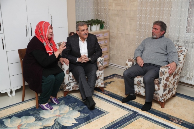 Murat Aydın, Beykoz’daki Fenomen Teyzeyi Tekrar Ziyaret Etti