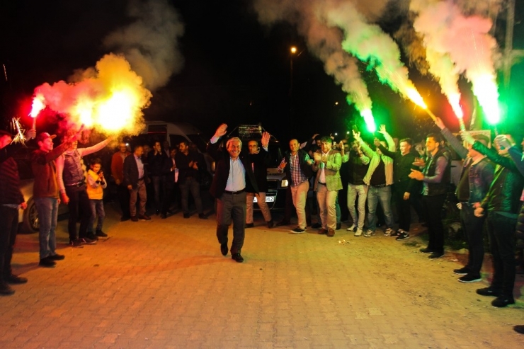 Başkan Şahin, Köyünde Coşkuyla Karşılandı