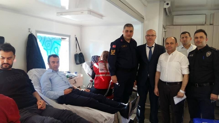Akdağmadeni’nde Kan Bağış Kampanyası