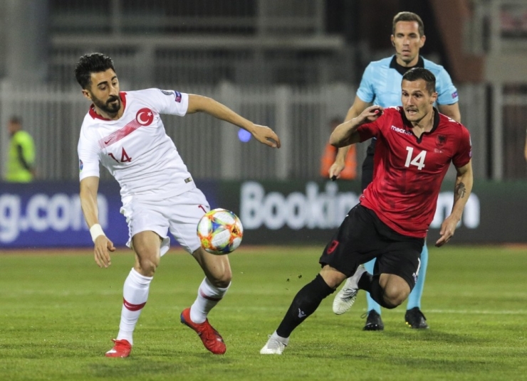 2020 Uefa Avrupa Futbol Şampiyonası: Arnavutluk: 0 - Türkiye: 1 (İlk Yarı)
