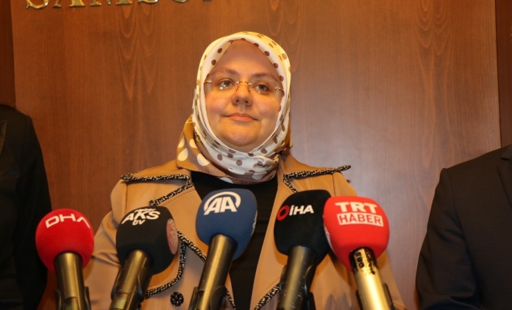 Bakan Selçuk, İzmir’de Yaşanan Kaza Hakkında Konuştu