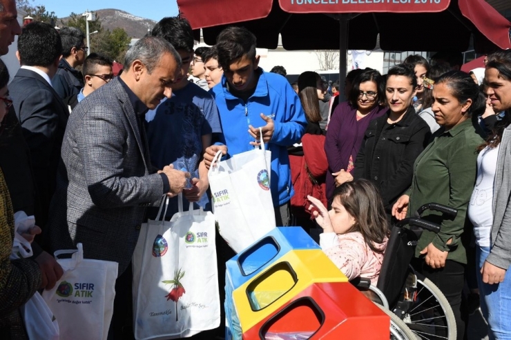 Tunceli’de "Sıfır Atık" Projesi Kapsamında Pet Şişe Getirene Bez Çanta