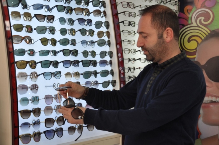 Sahte Güneş Gözlüklerine Dikkat