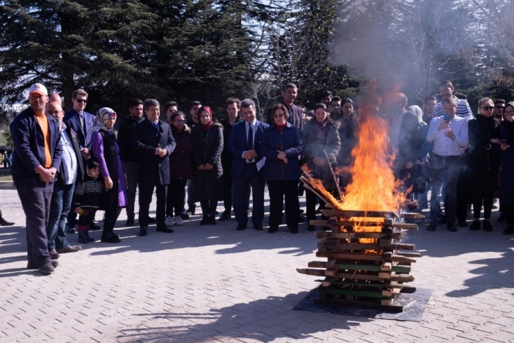 Şeyh Edebali Üniversitesi’nde Nevruz Coşkuyla Kutlandı