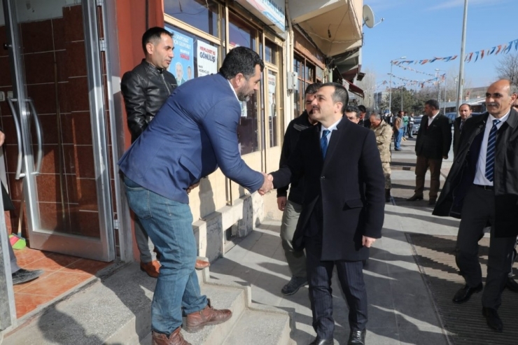 Vali Öksüz Digor’da İncelemelerde Bulundu