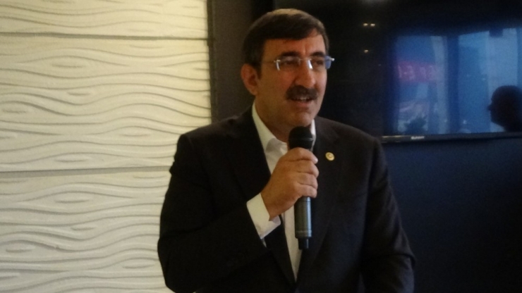 Ak Parti’li Yılmaz: “Birbirine Benzemez 4 Parti Bir Araya Gelmiş, Bir De Saklamaya Çalışıyorlar”