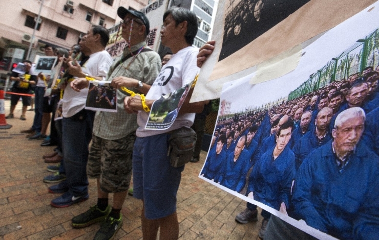 Çin, Batılı Diplomatları Sincan’a Götürüyor