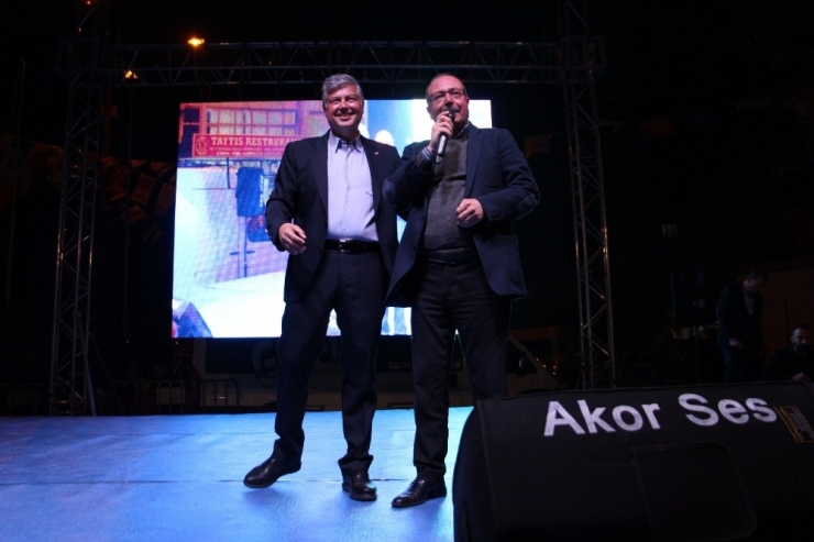 Davutlar’da Fuat Akdoğan Coşkusu