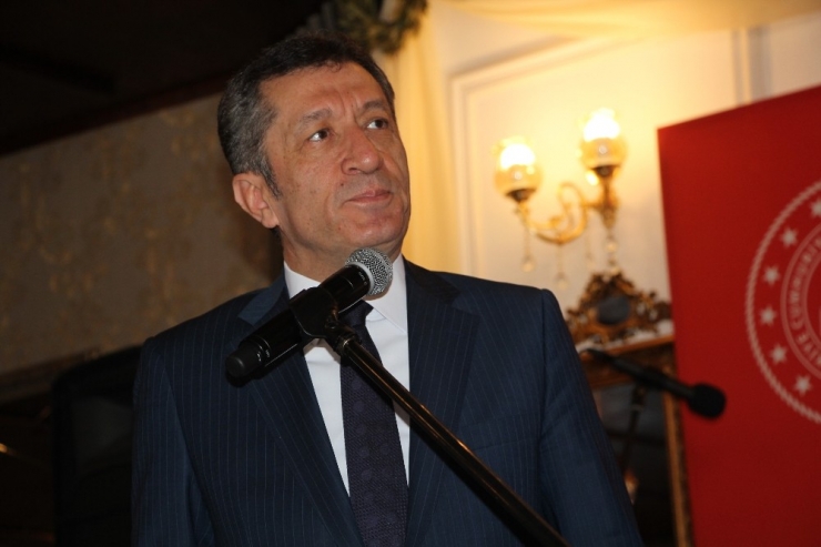 Bakan Selçuk: "Bir Ülkede Orta Gelir Tuzağından Söz Ediliyorsa, O Ülkede Eğitim Tuzağı Vardır”