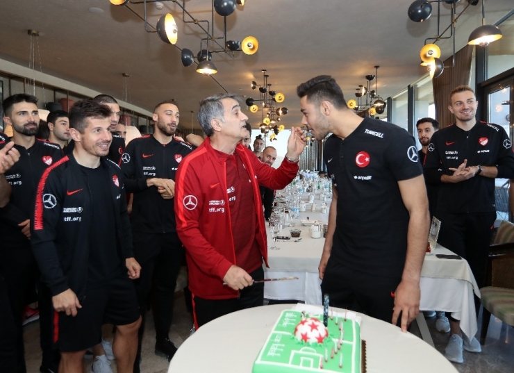 Milliler, Ozan Kabak’ın Doğum Gününü Kutladı