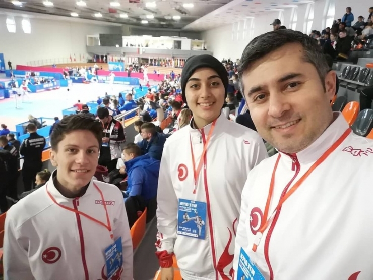 Ayvalıklı Taekwondocular Bulgaristan Da Madalya Peşinde