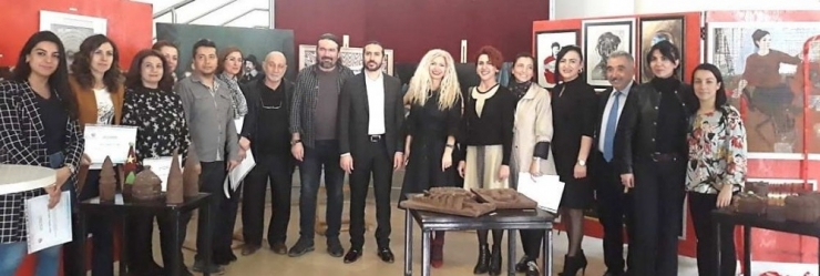 Gaün’de Kadın Temalı Sergi